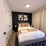 2Bed Lagos House Backyard Suites Downtown