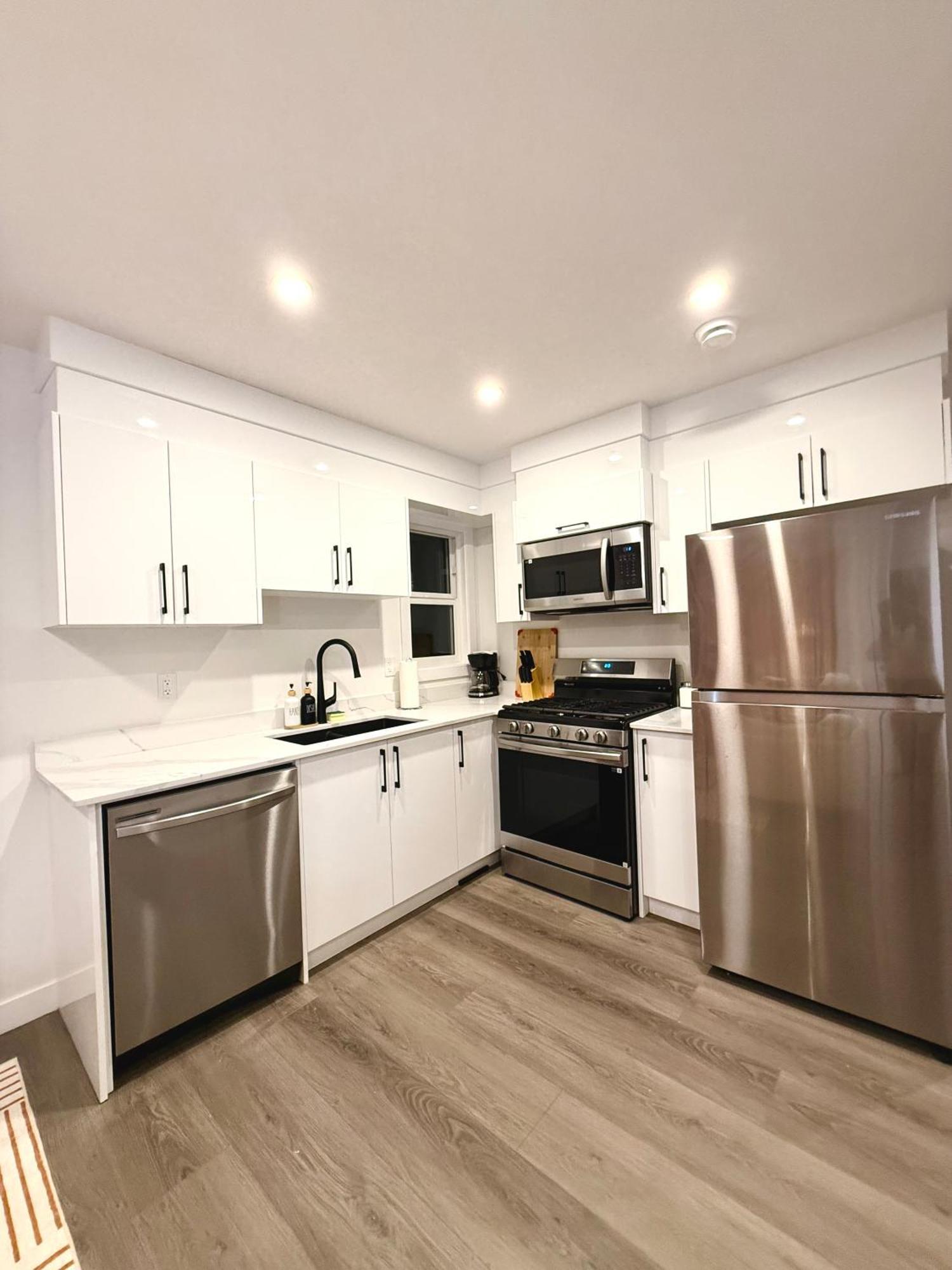 2bed Lagos House Backyard Downtown Apartment *