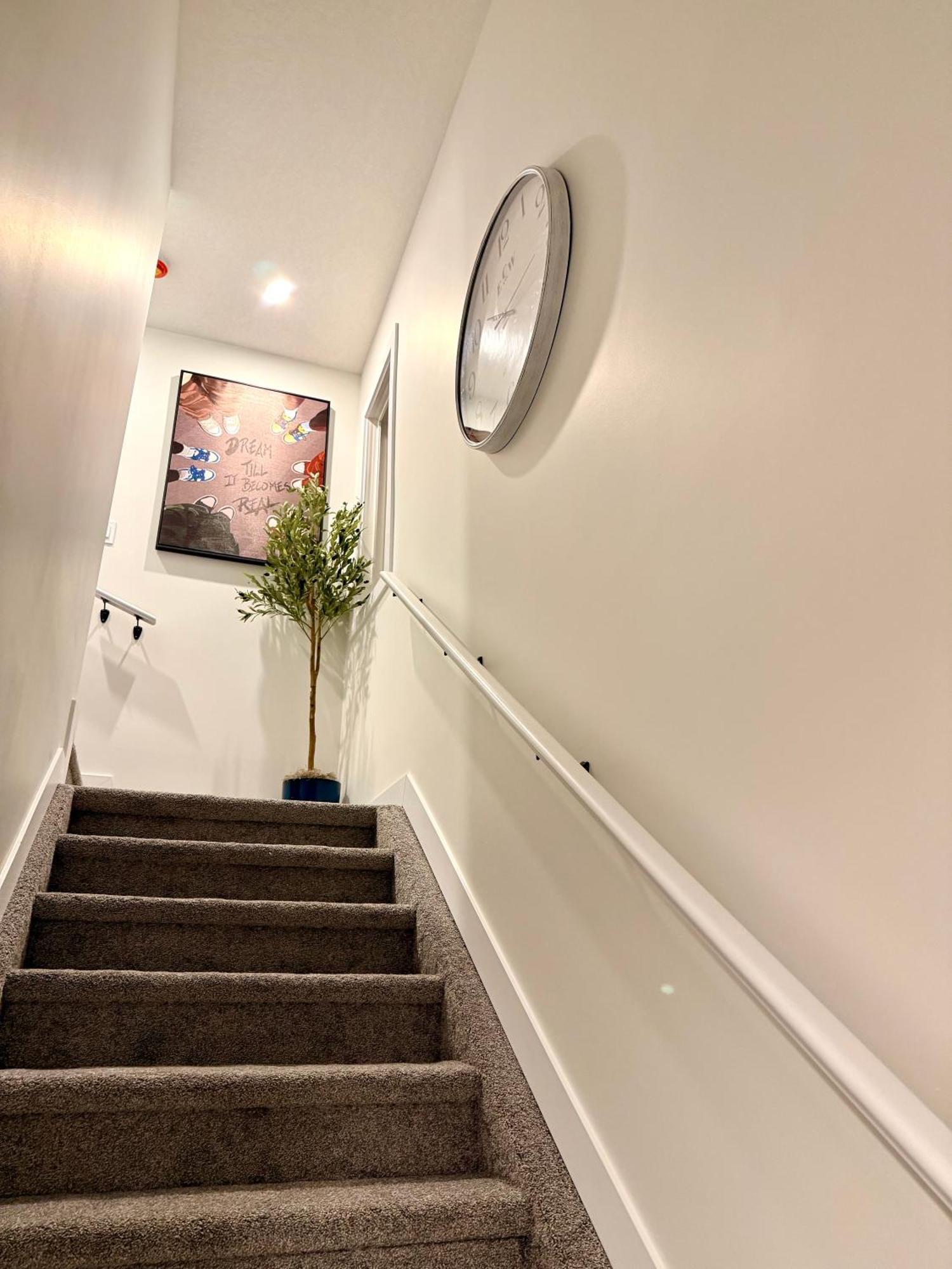 Apartment 2bed Lagos House Backyard Downtown Edmonton