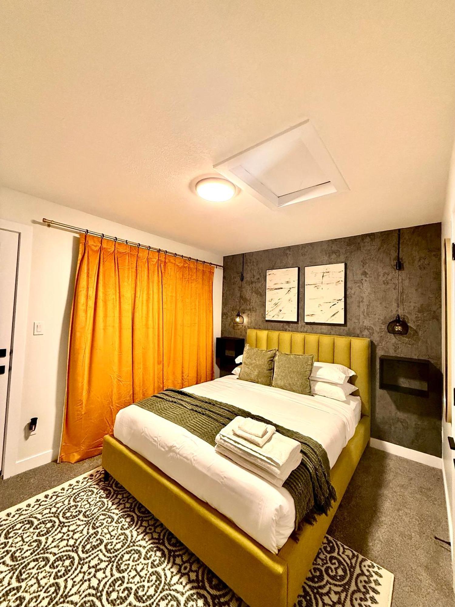 Apartment 2bed Lagos House Backyard Downtown Edmonton